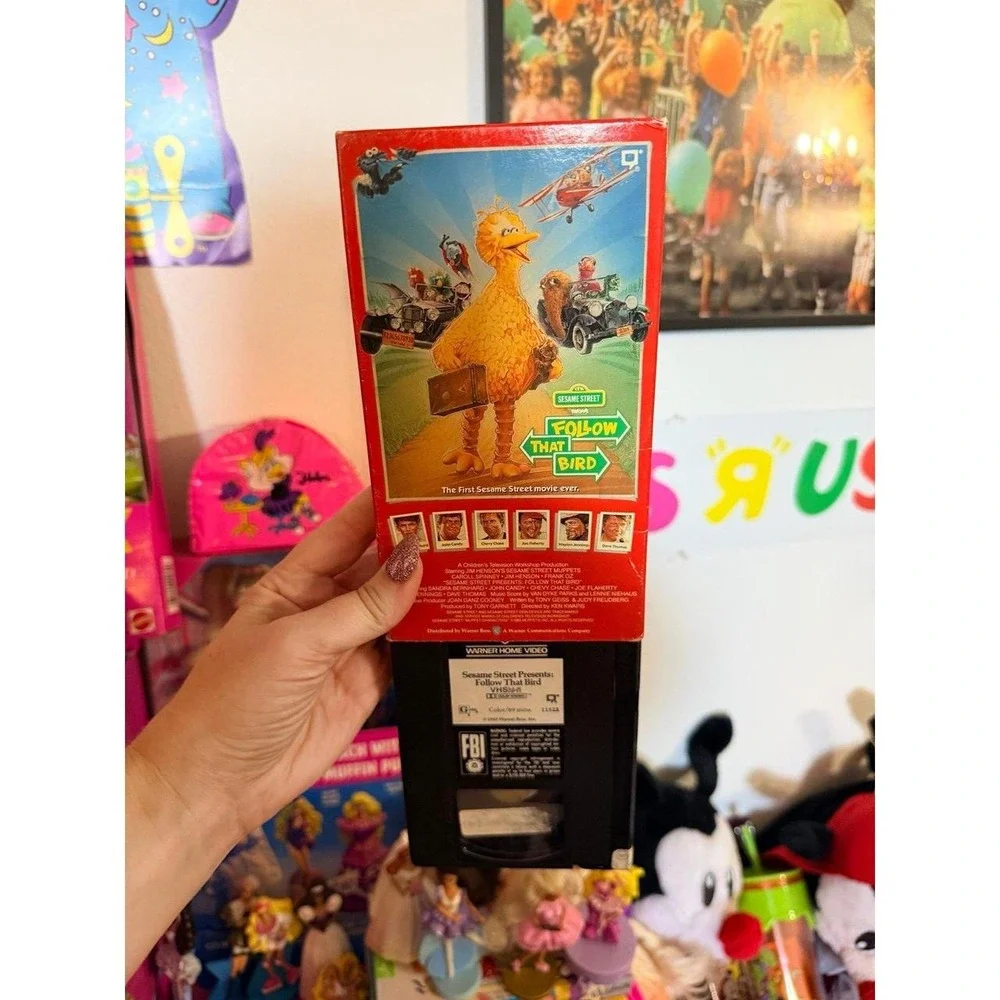 Follow that bird vhs